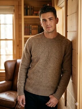 Marshall Field&Co. 100% Wool Crewneck Sweater - Brown